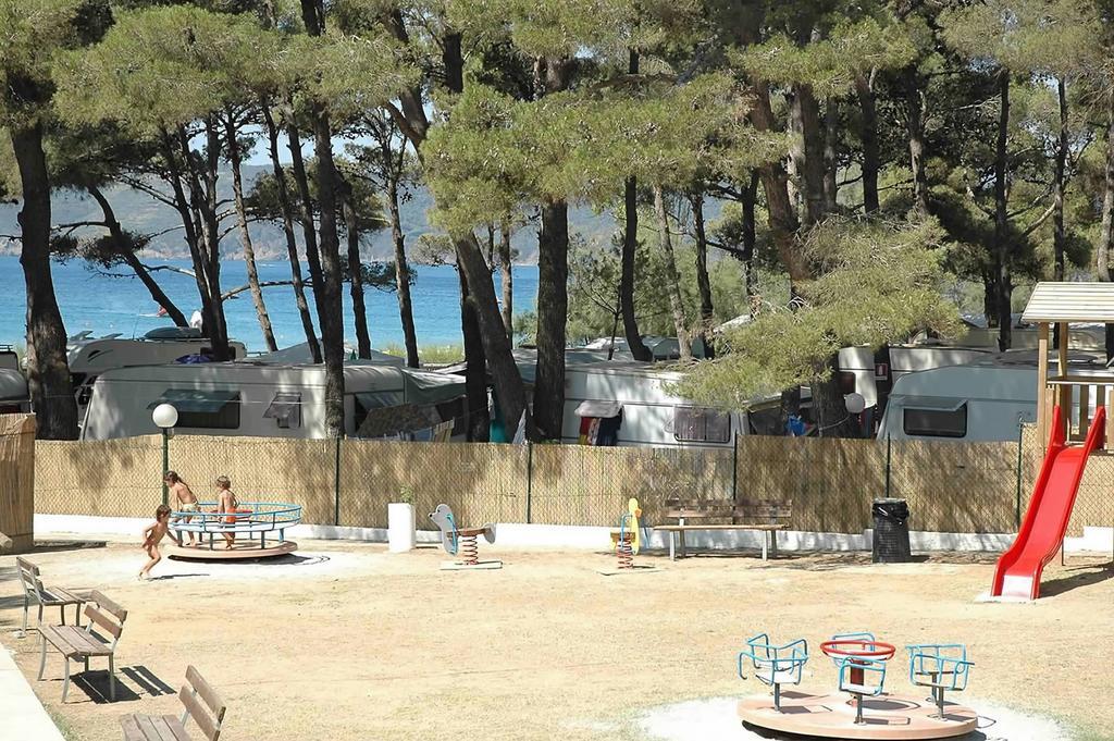 ホテルCamping Europa 2 カポリーヴェリ エクステリア 写真